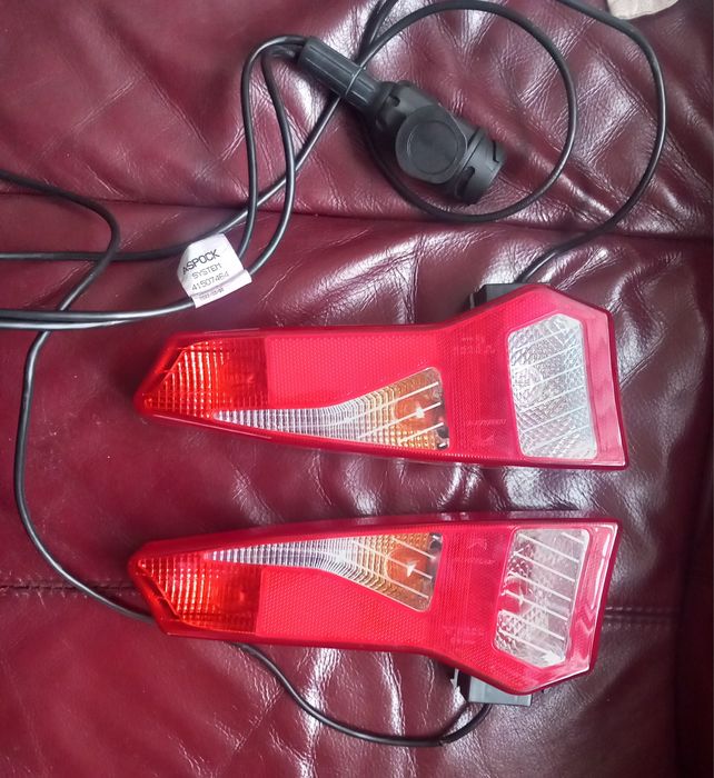 Стопове за багажник за колела захванат за теглич