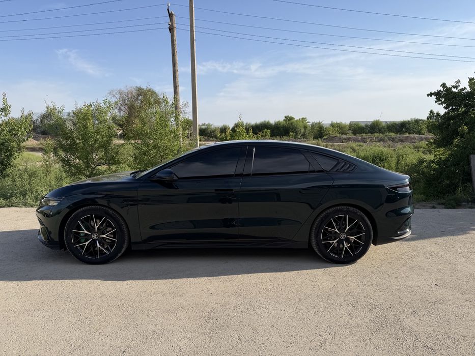byd han limited