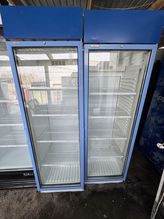 Продам витрины холодильники