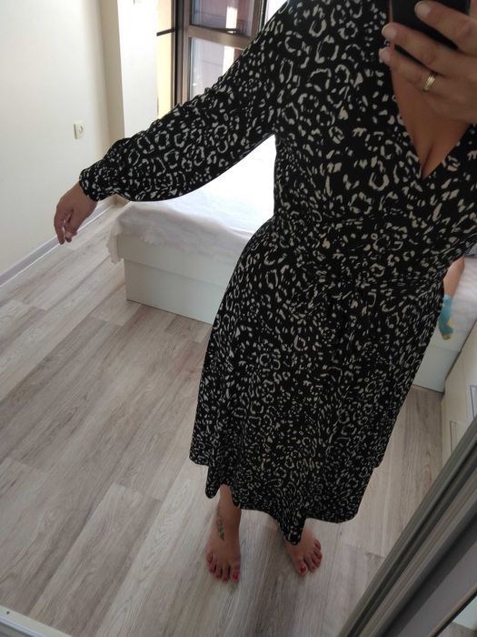 Елегантна Рокля от H&M