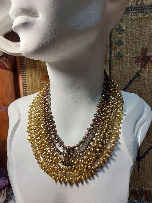 Колиe от естествени перли 6 реда с градиент на цвета