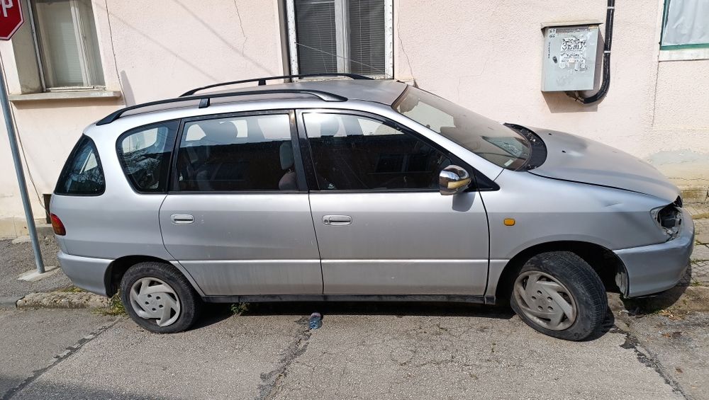 Тойота Пикник  1998г