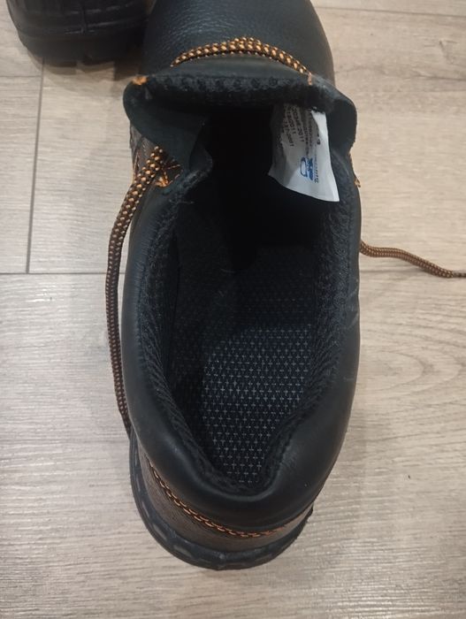 Спец. обувь летняя размер 43