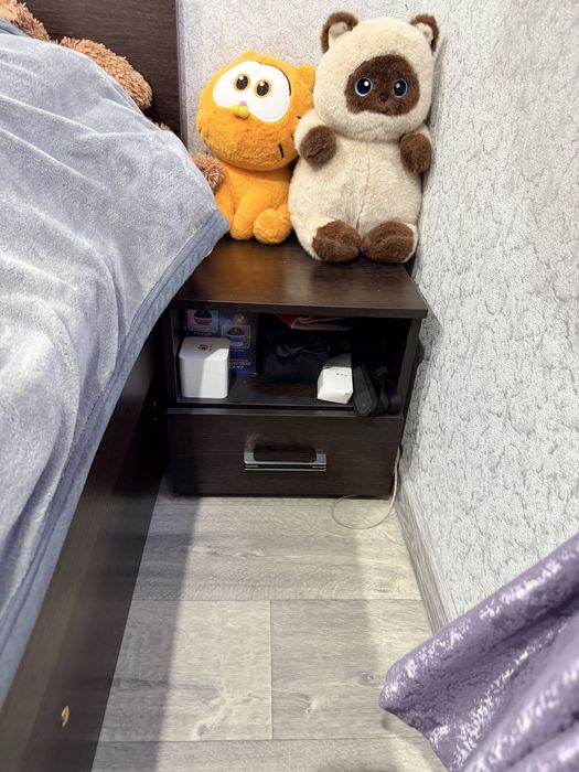 Продам кровать двухспалка + тумба