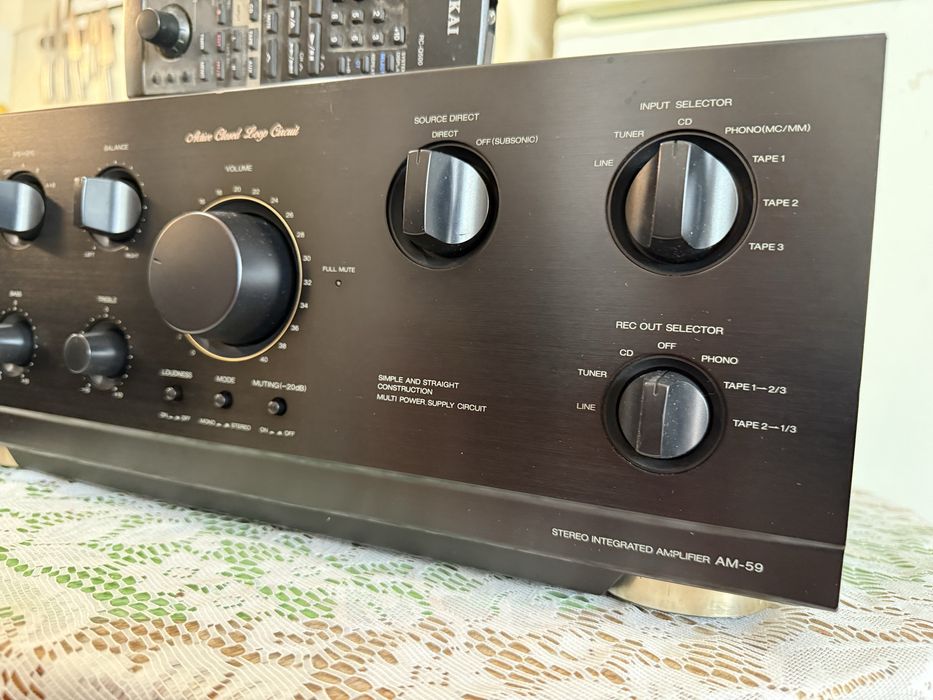 Akai  Акай AM-59 Качествен стерео усилвател