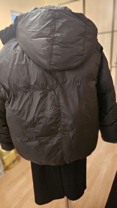 Продаётся отличная куртка пуховик.