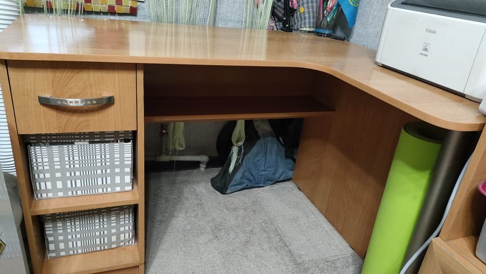 Продам письменный стол