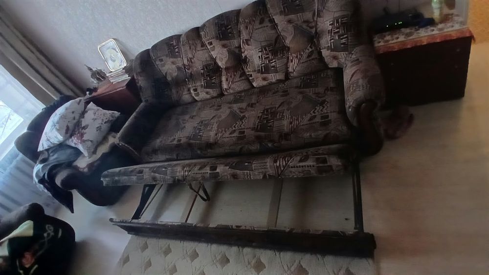 Диван бесплатно отдам