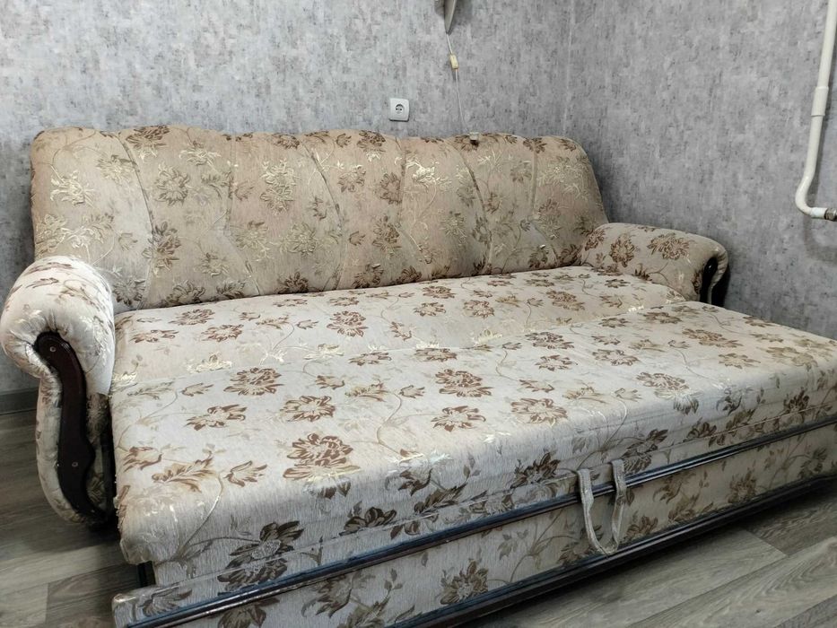 Продам диван отличный