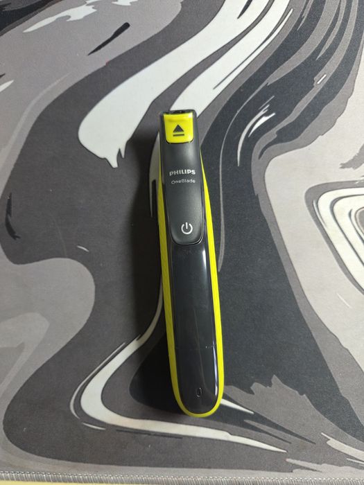 Aparat de ras Philips one blade modelul QP 2824/20 (citiți descrierea cu atentie)