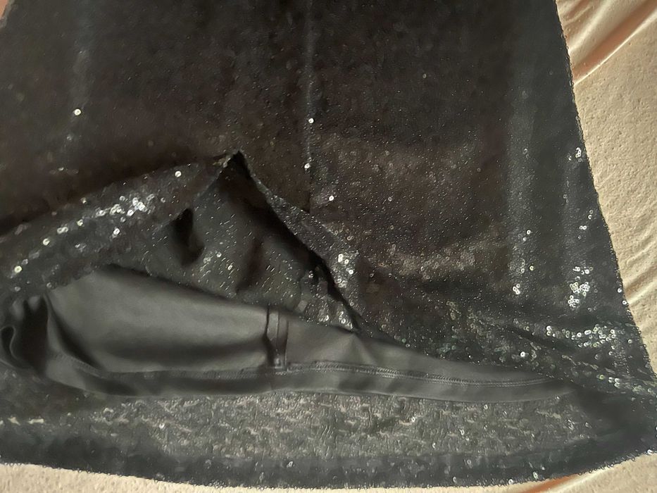 Rochie Zara, neagra, cu paiete, marimea 134, stare super