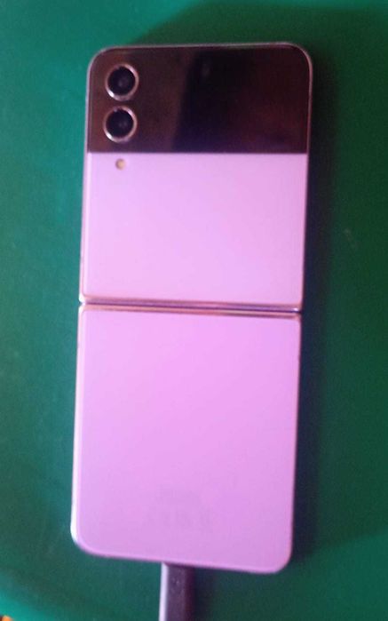 Samsung Galaxy Z Flip 4 - За части (Работеща платка)
