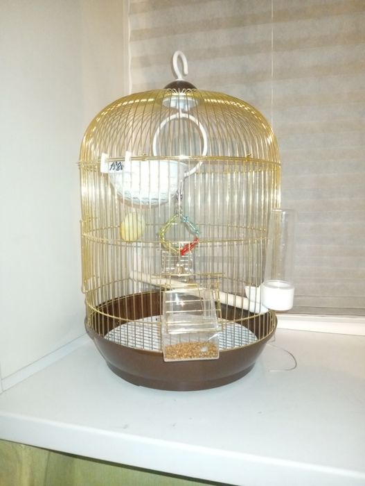 Продам новую клетку для попугаев