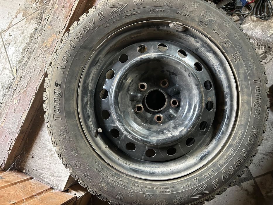 Продам шины 205/60/R16
