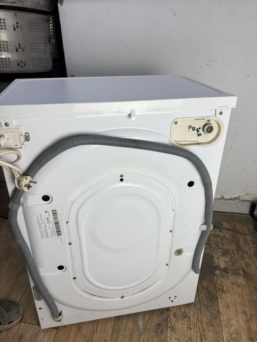 Стиральная машина Indesit 6 кг
