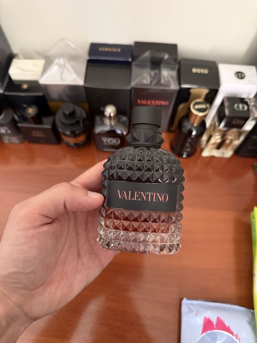 Valentino Born in Roma Coral Fantasy