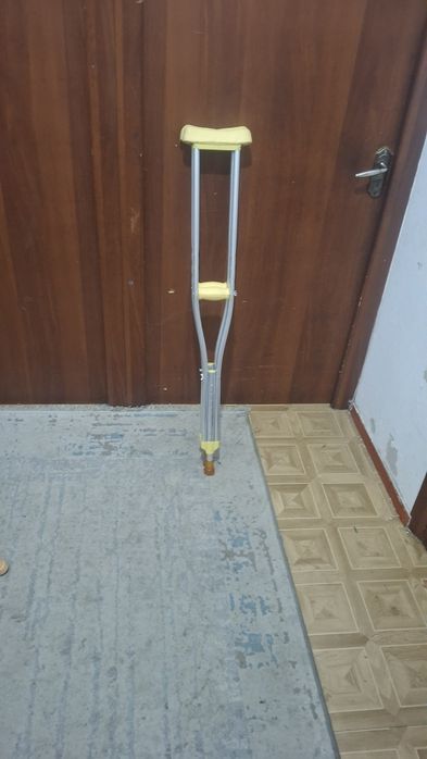 Костыли подмышечные