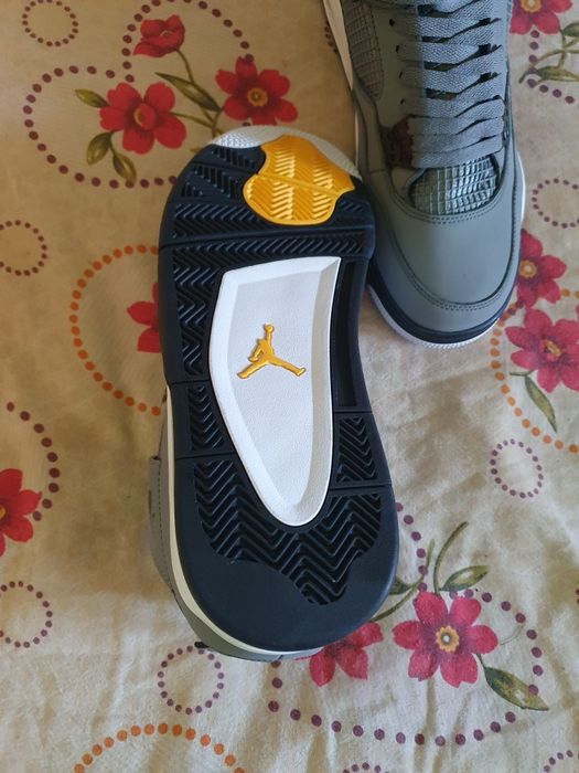 Jordan 4 grey 44