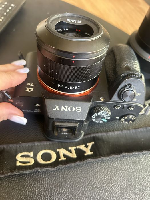 Sony 7 iii фотоапарат  с обектив без забележки