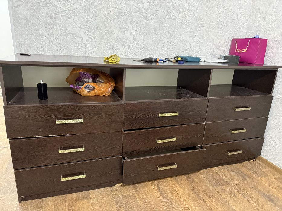 Комод деревянный