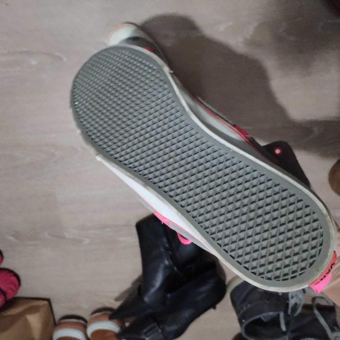 Incaltaminte noua Vans