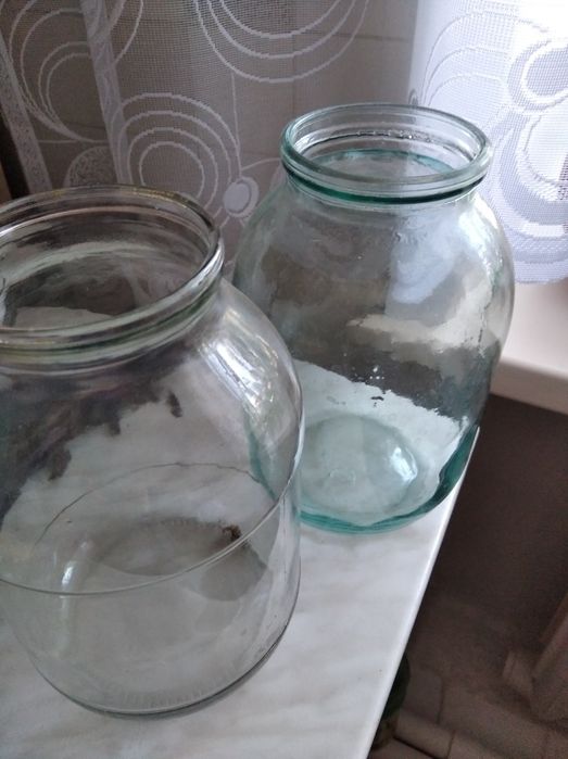 Продам банки 2 и 3 л.