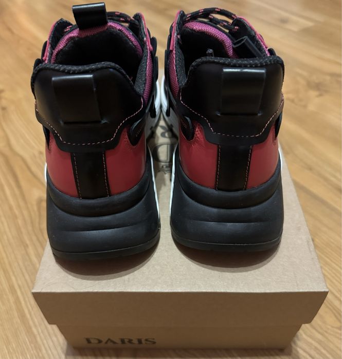 Страхотни маратонки Daris