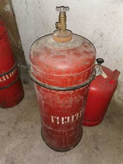 Газови бутилки ГОСТ 15860-84 и VEB Chemieanlagenkombinat Leipzig-Grimma. 3 бр. 15 EUR на бройка.