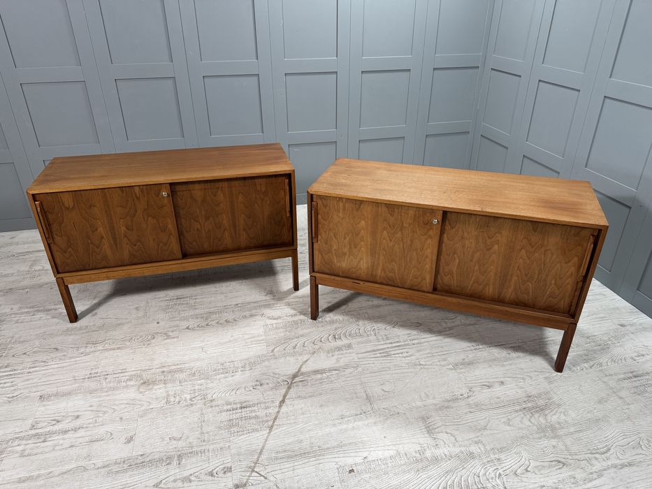 Винтидж скандинавски шкафове К078