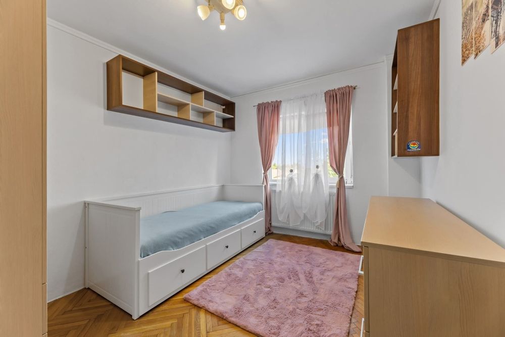 Vand apartament  3 camere 2 bai zona UTA