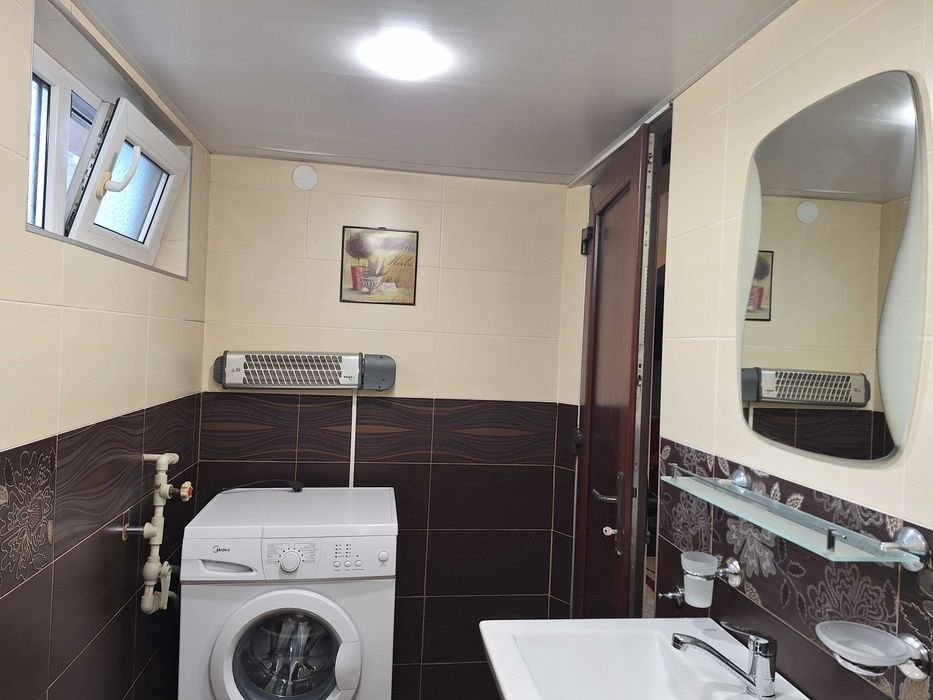 Самостоятелен етаж от къща