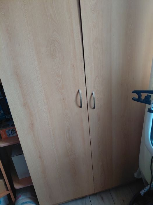 Продам Шкаф угловой