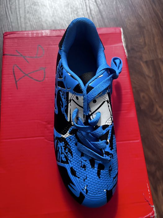 Бутсы футбольные