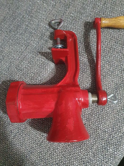 Masina de tocat nr.10 noua la cutie