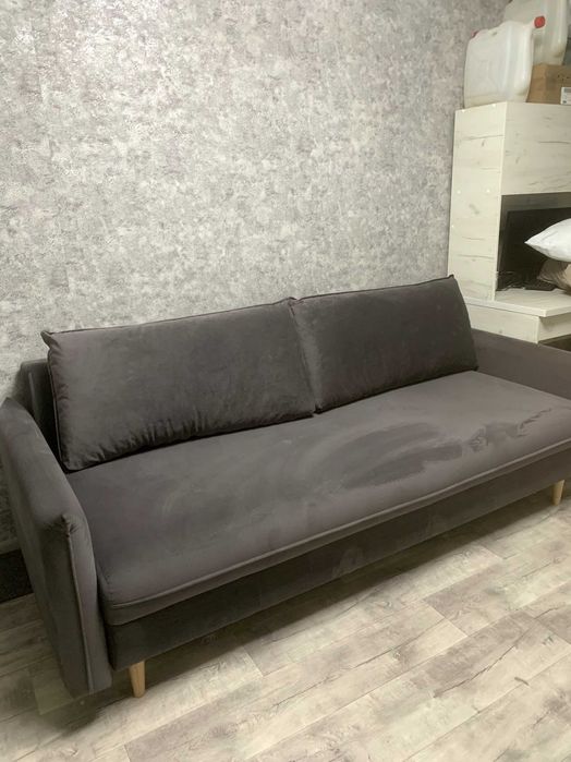 Продам диван в хорошем состояний.