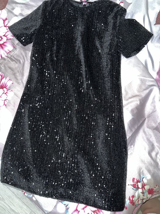 Продам вечерние черные платья размер s.