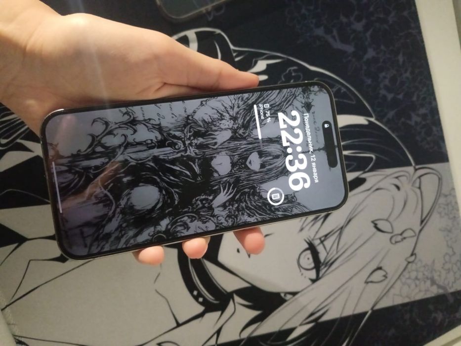 Продам iPhone 15 Pro Max Natural Titanium