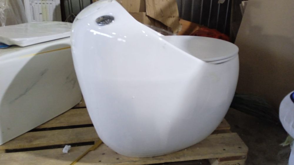 Продам новый унитаз