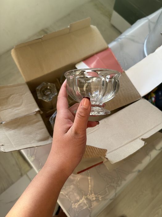 Бокалы для вина и сока