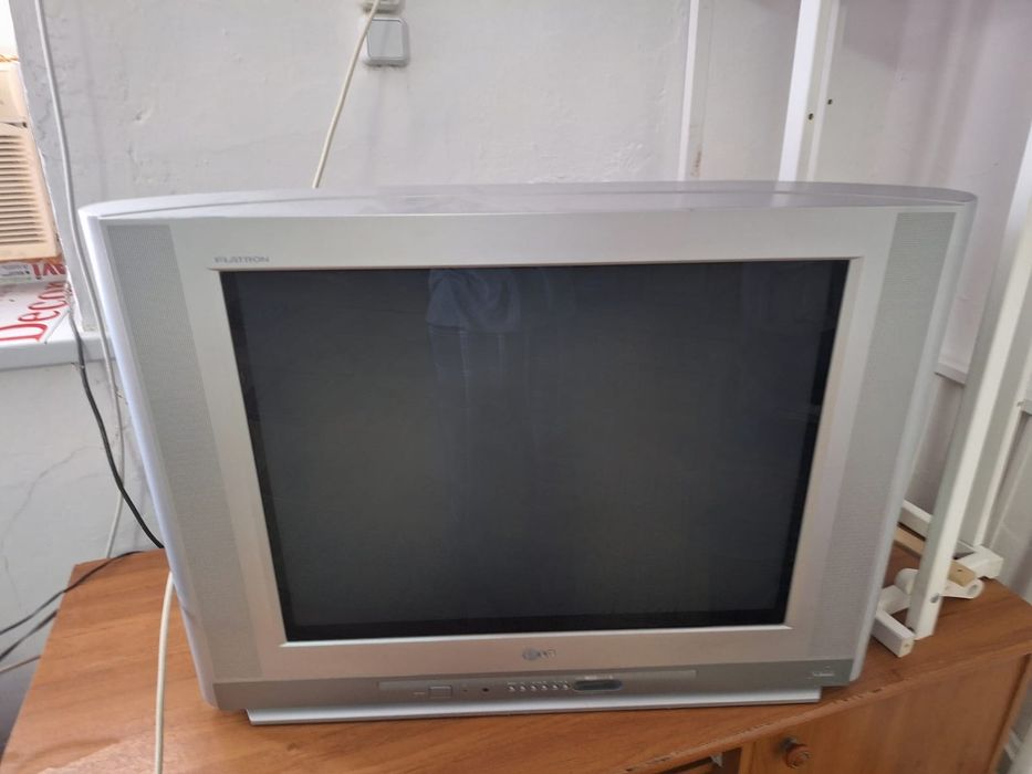 Продаётся телевизор LG и DVD