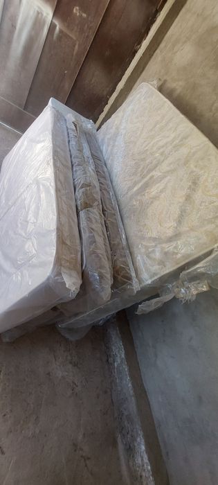 Матрас . Полу ортопедически