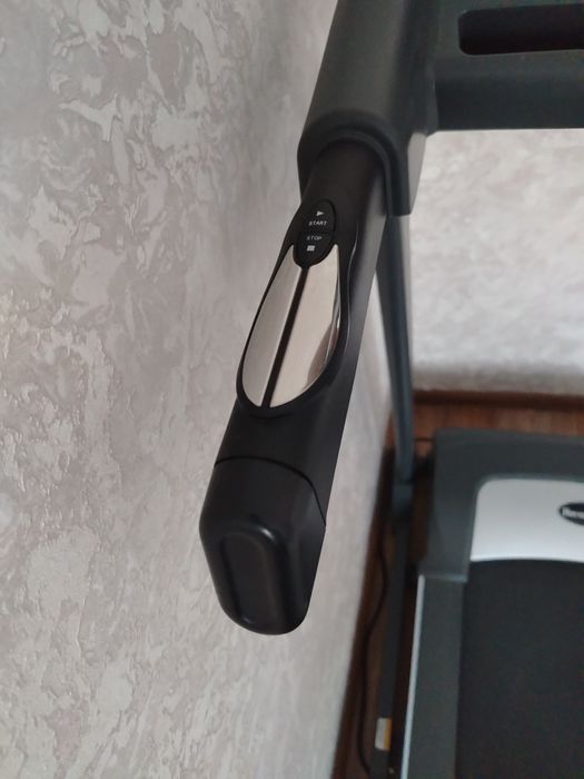 Продам беговую дорожку