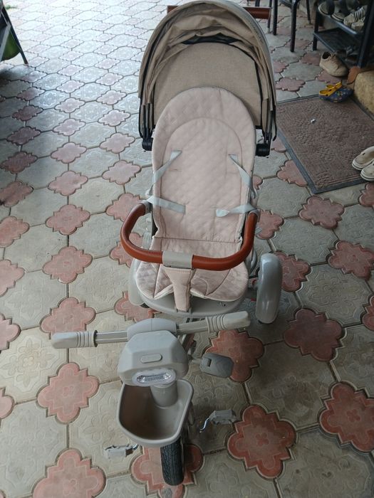 Продам вело-коляску