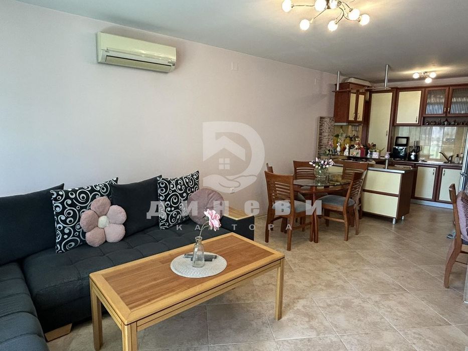 Продава се Тристаен апартамент в Стара Загора, Център - 106 кв.м за 1793 €/кв.м - Снимка #2