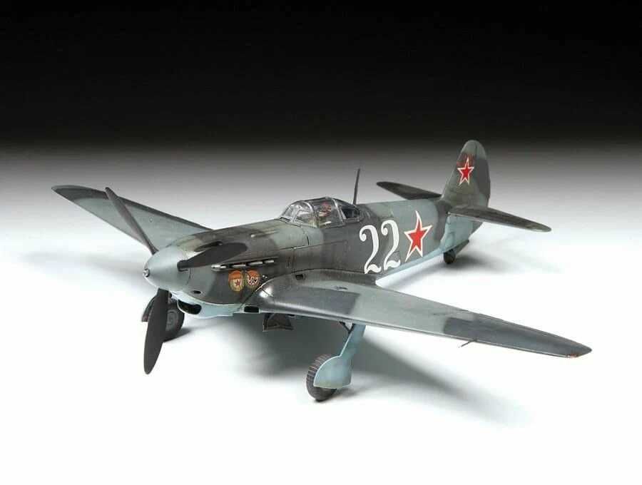 Сборная модель самолета Як-9Д (Звезда, 1/48)
