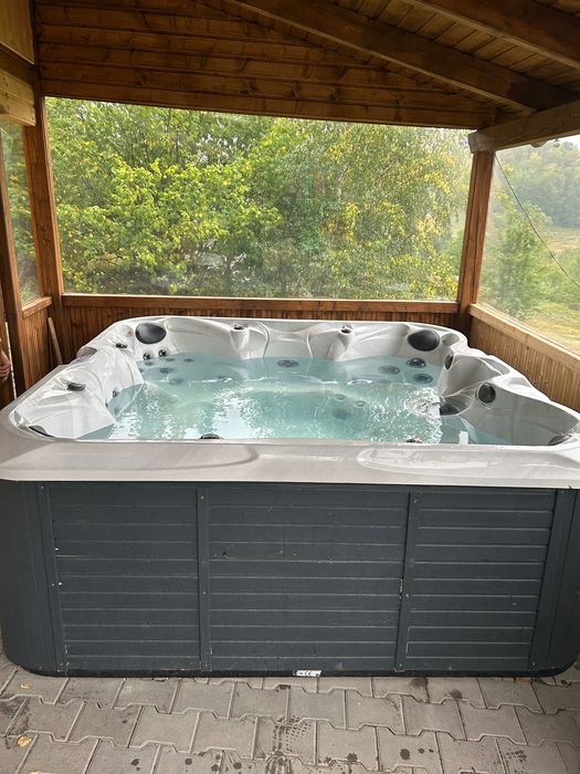 Jacuzzi 7 persoane
