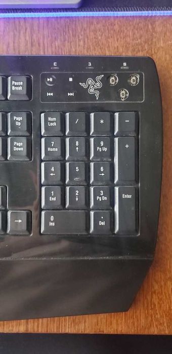 Мембранная игровая проводная клавиатура Razer Arctosa