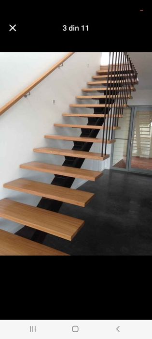 Scări exterioare din metal galvanizat și scări interioare cu trepte de