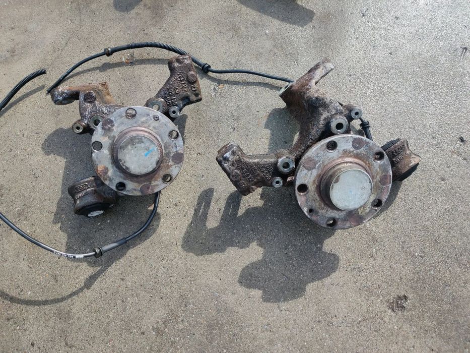 Fuzeta Brat cu rulment spate stanga dreapta Seat Exeo Audi A4 B6 B7 8E0505435 36 BC