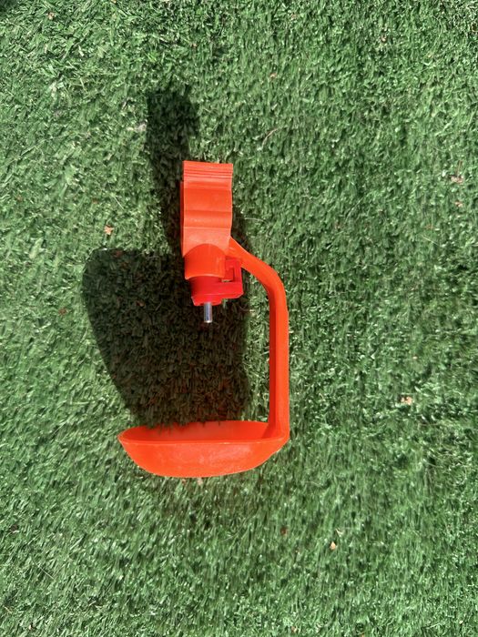 Нипельная поилка